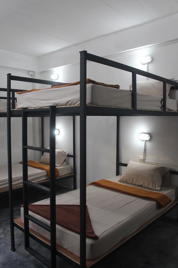 Black Wood Hostel เกาะเต่า ภายนอก รูปภาพ