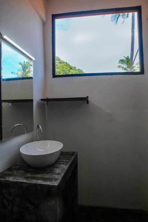 Black Wood Hostel เกาะเต่า ภายนอก รูปภาพ