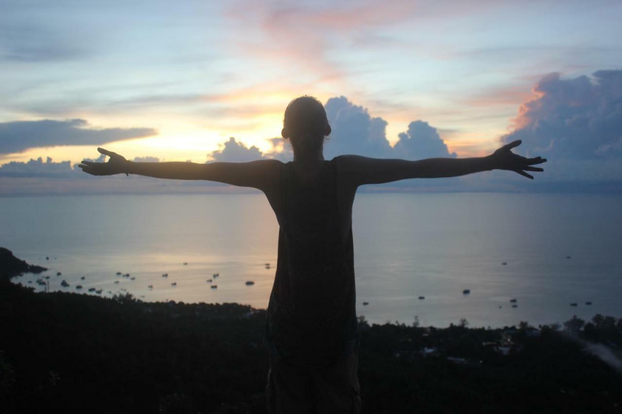 Black Wood Hostel เกาะเต่า ภายนอก รูปภาพ